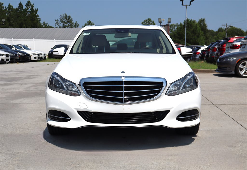 Used 2014 Mercedes-Benz E 250 BlueTEC Sedan image 2