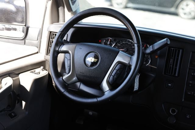 Used 2017 Chevrolet Express 3500 LT w/ LT Preferred Equipment Group RWD image 27