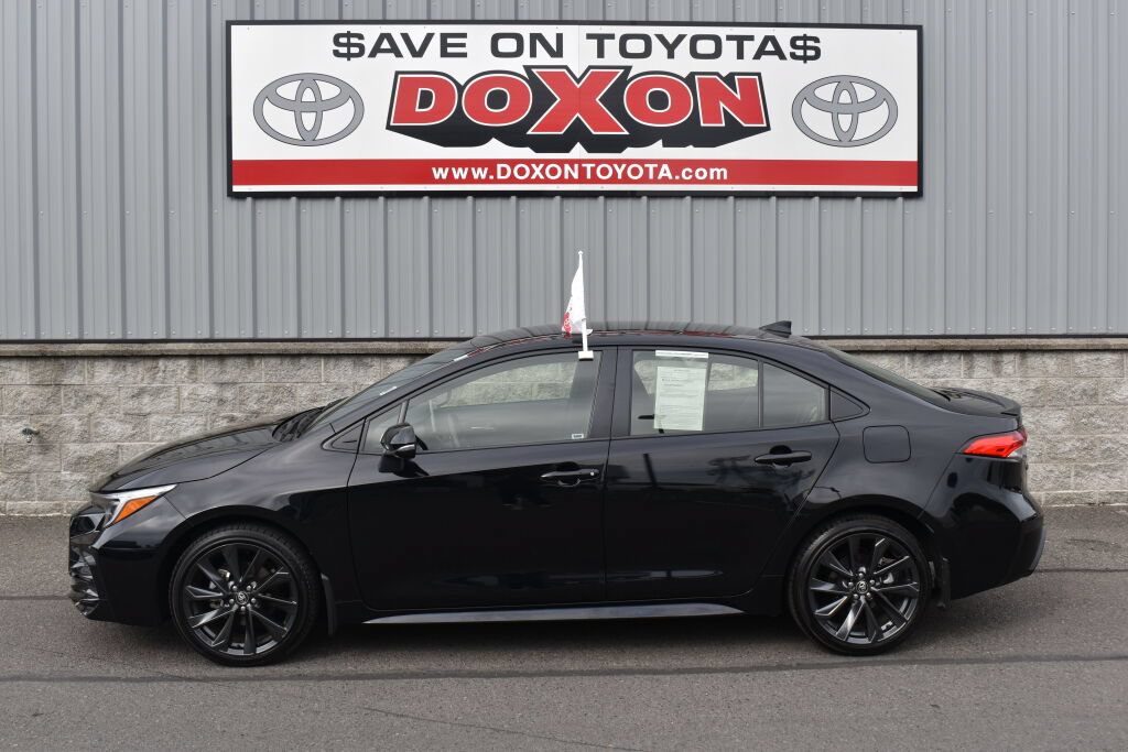 Certified 2026 Toyota Corolla SE FWD image 4