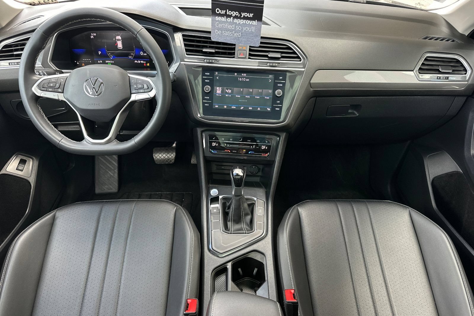 Used 2023 Volkswagen Tiguan SE w/ Panoramic Sunroof Package FWD image 13