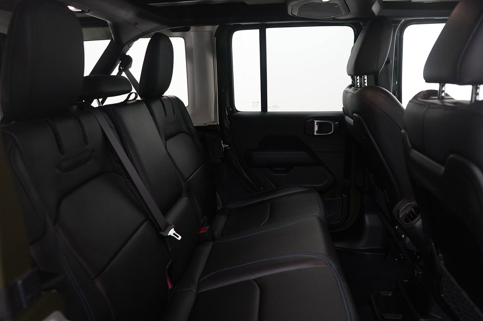 Used 2024 Jeep Wrangler Unlimited Rubicon 4xe image 13