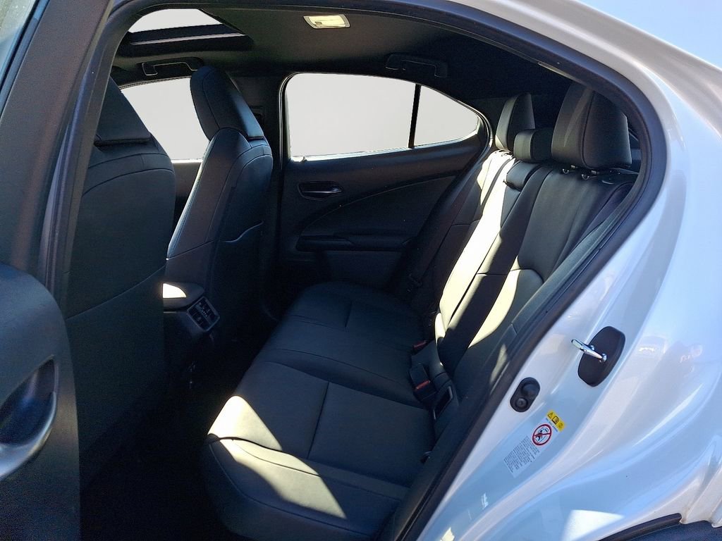 Used 2019 Lexus UX 250h image 8