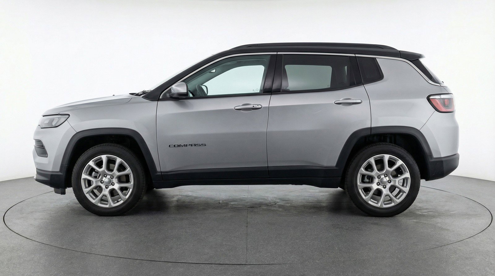 Used 2025 Jeep Compass Limited AWD/4WD image 5