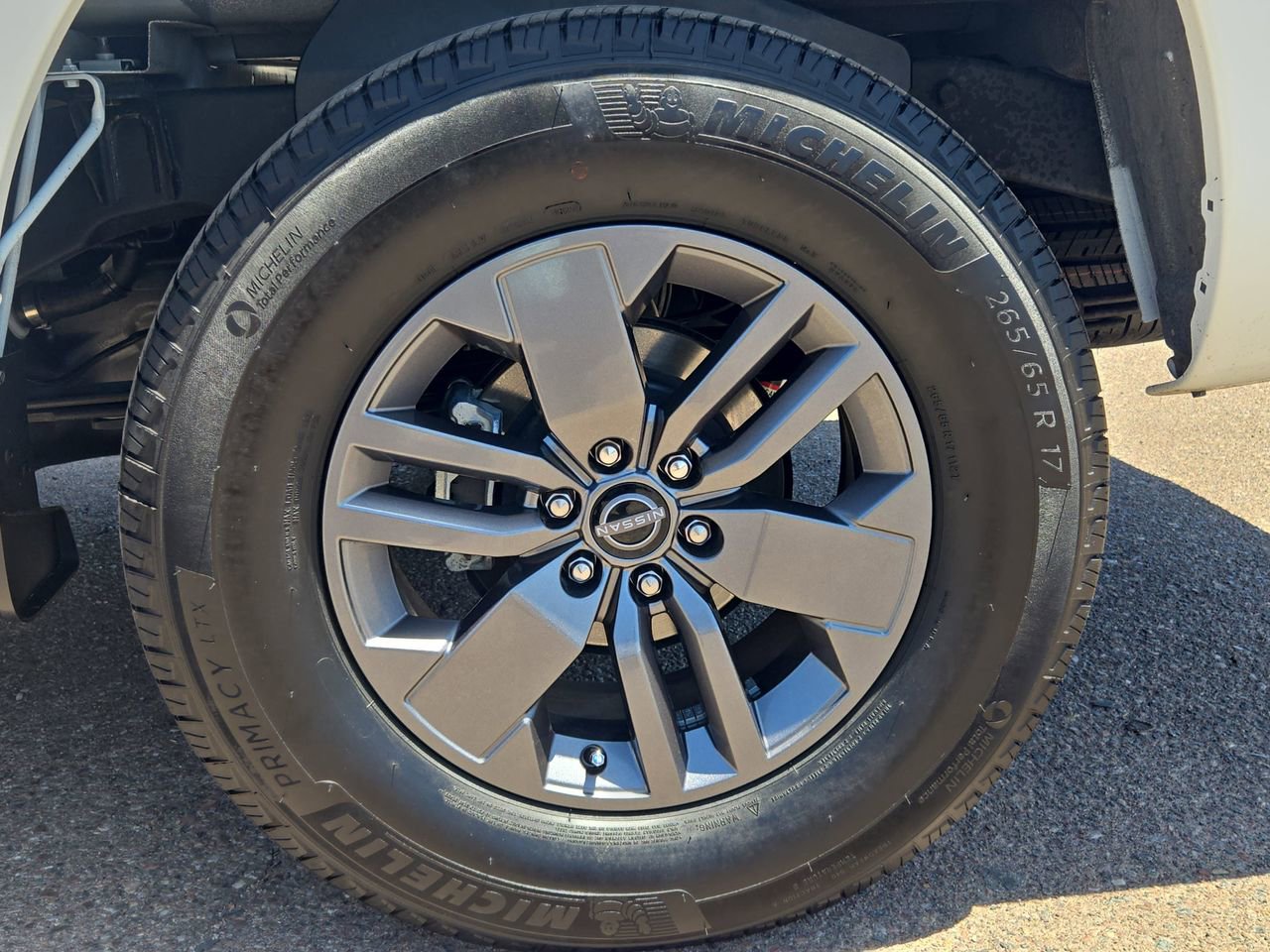 Certified 2025 Nissan Frontier SV RWD image 31