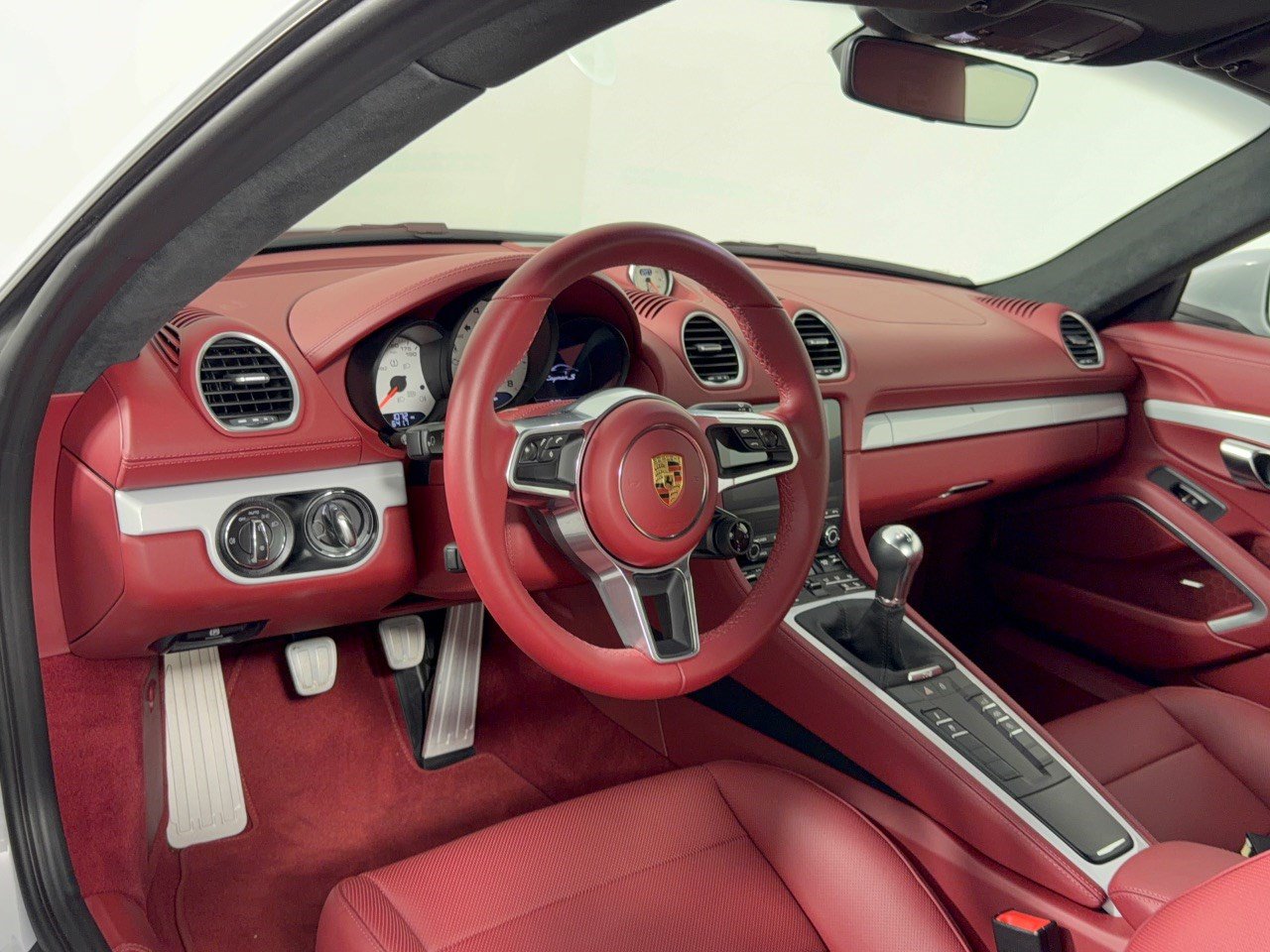 Certified 2025 Porsche 718 Cayman S RWD image 4