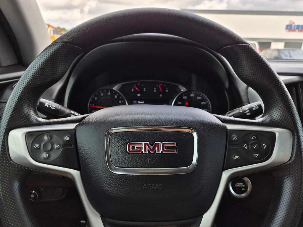 Used 2023 GMC Terrain SLE w/ Driver Convenience Package image 19