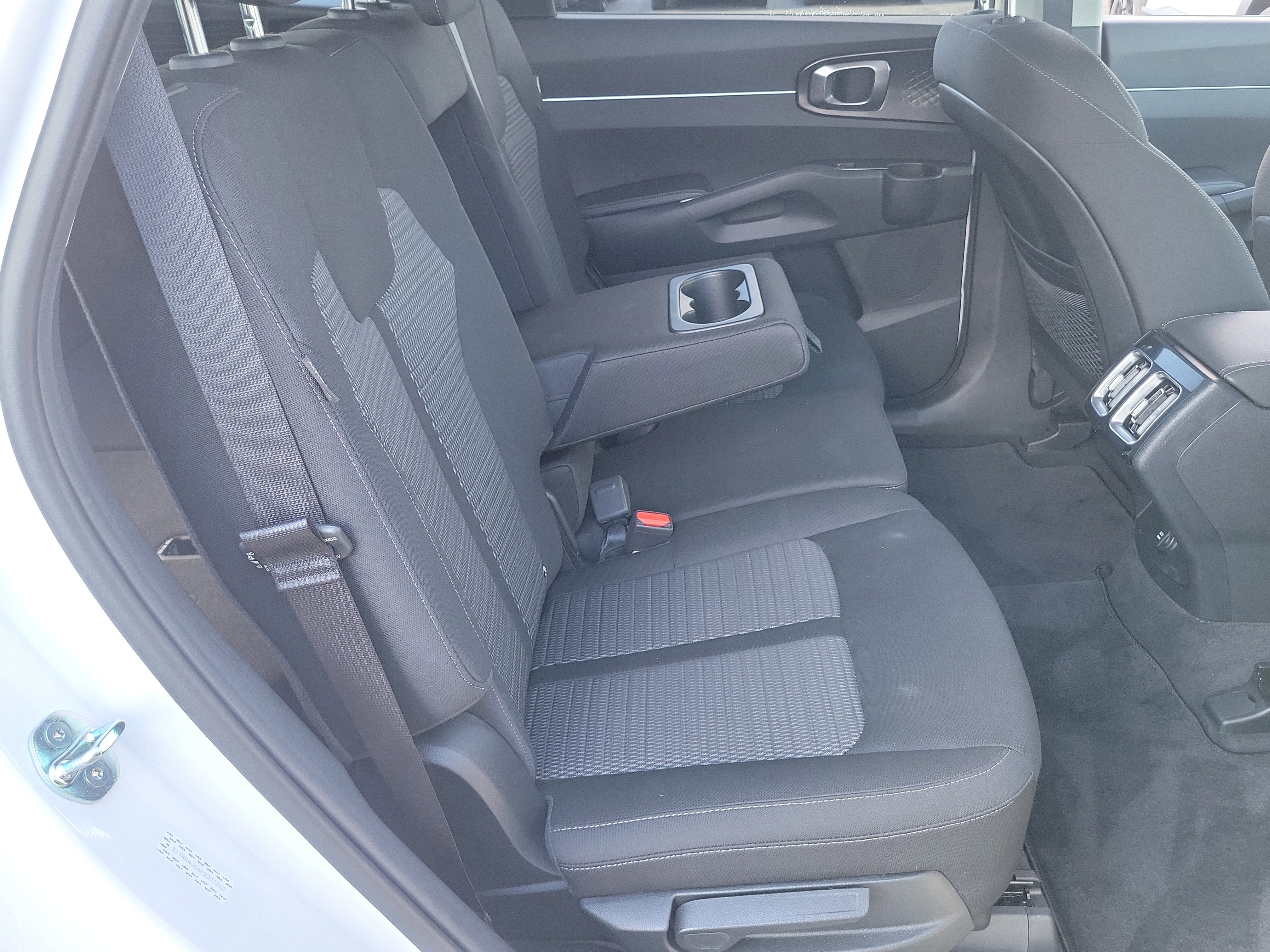 Used 2024 Kia Sorento LX image 24