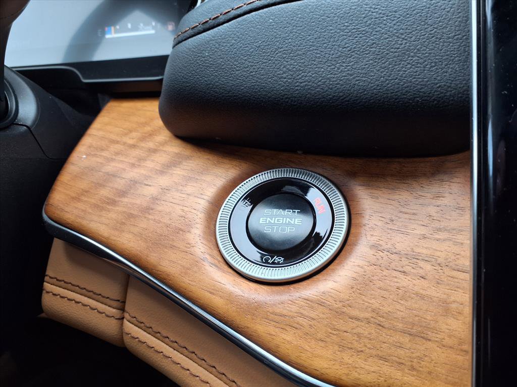 Used 2024 Jeep Grand Cherokee L Summit image 20