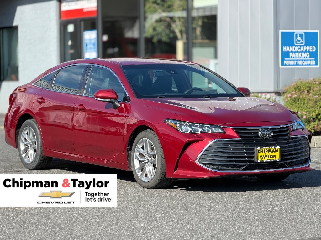 Used 2022 Toyota Avalon XLE FWD video 1