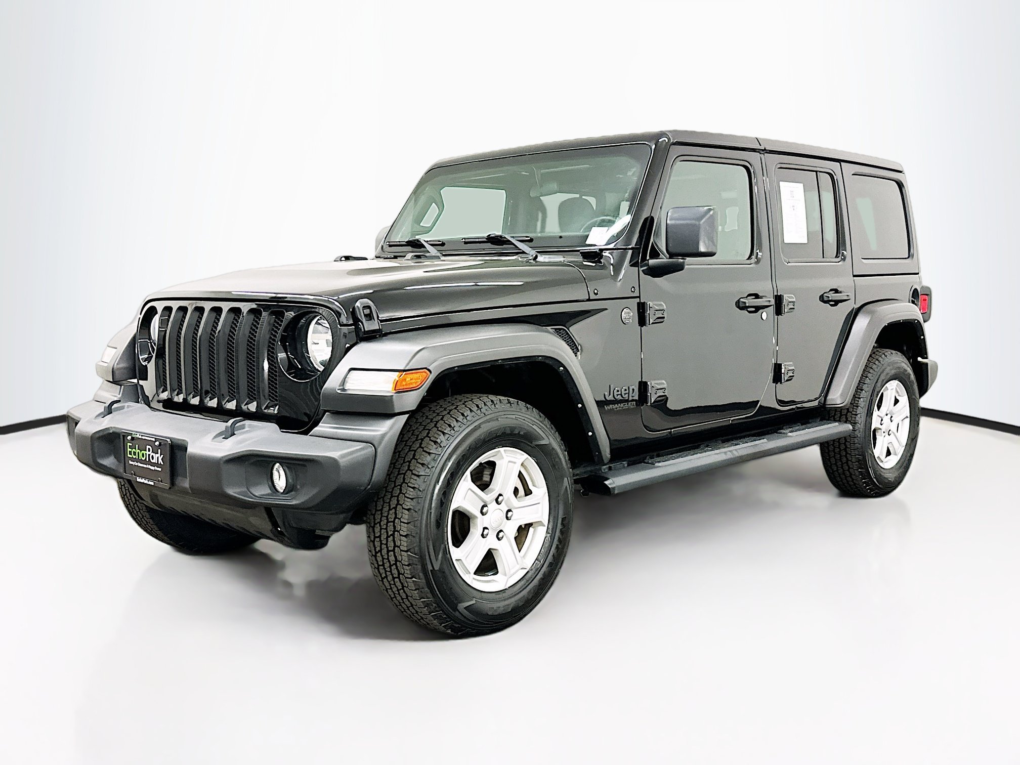 Used 2022 Jeep Wrangler Unlimited Sport AWD/4WD image 3