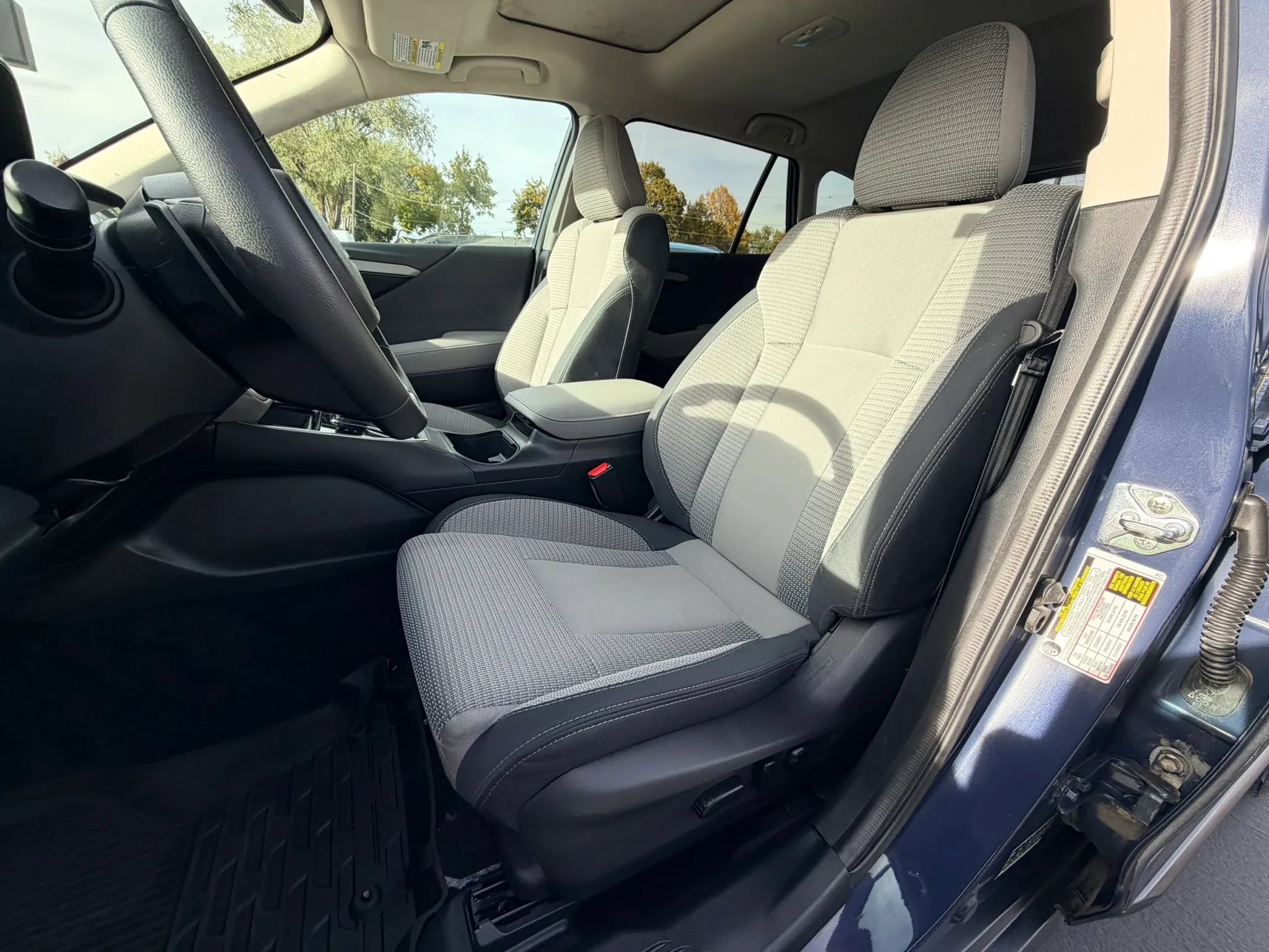 Used 2025 Subaru Outback Premium w/ Popular Package #1A AWD/4WD image 10