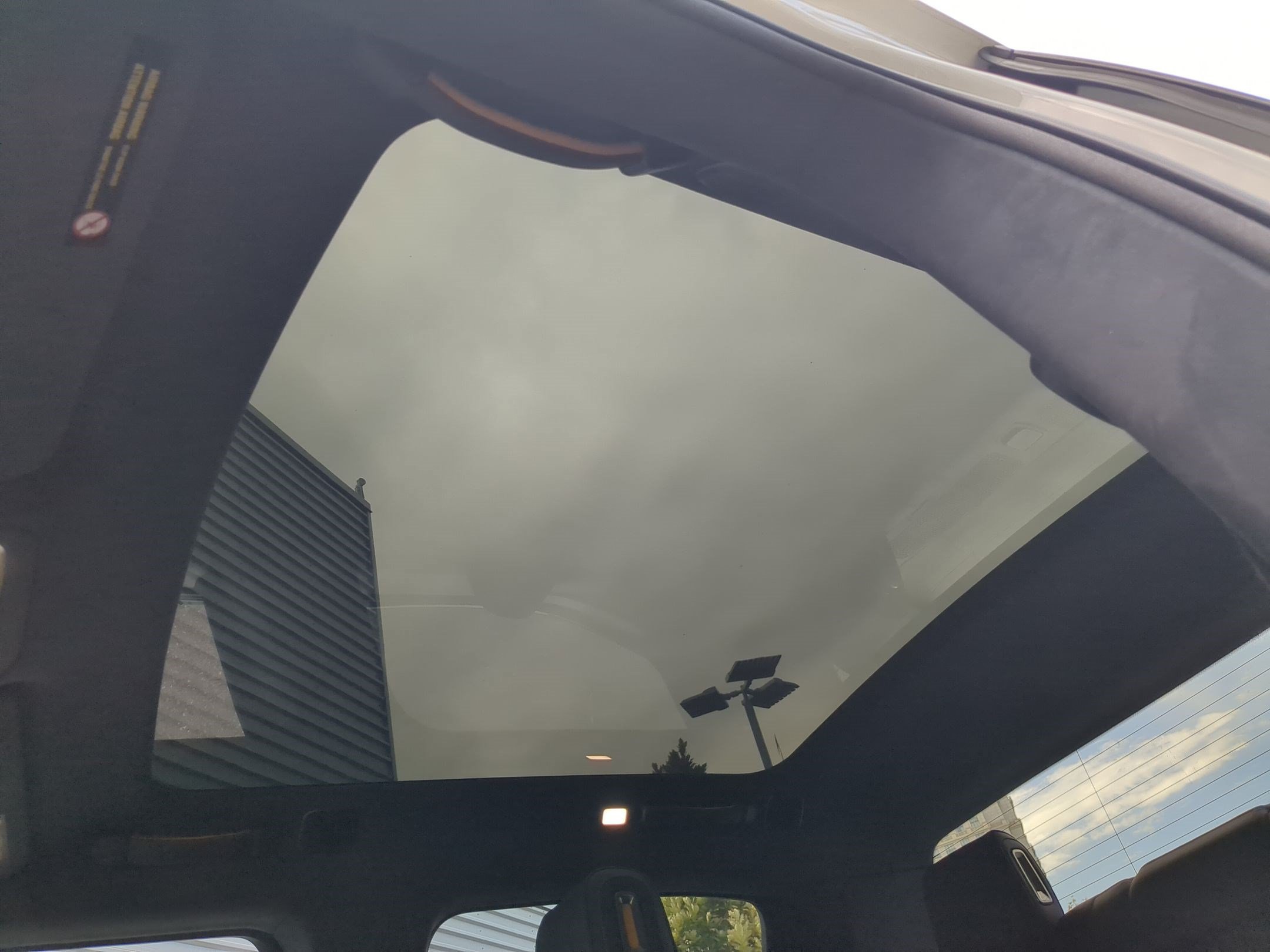 Used 2022 Rivian R1T Launch Edition AWD/4WD image 25