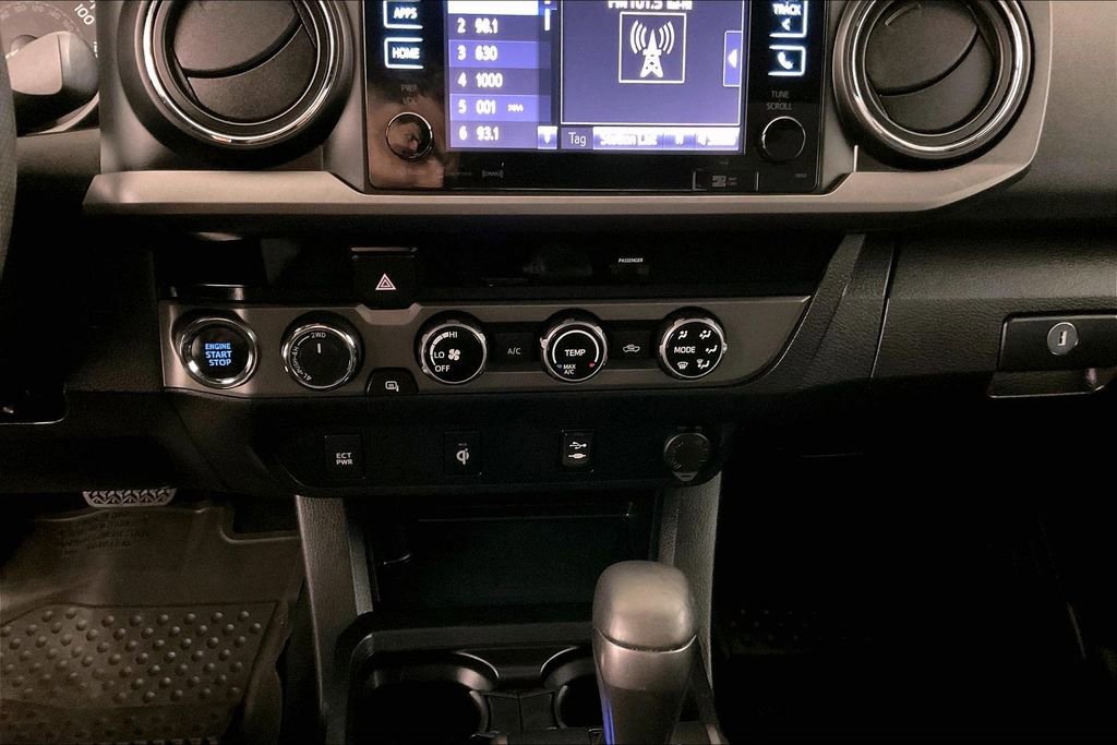 Used 2017 Toyota Tacoma TRD Sport w/ Tow Package (A/T) AWD/4WD image 15