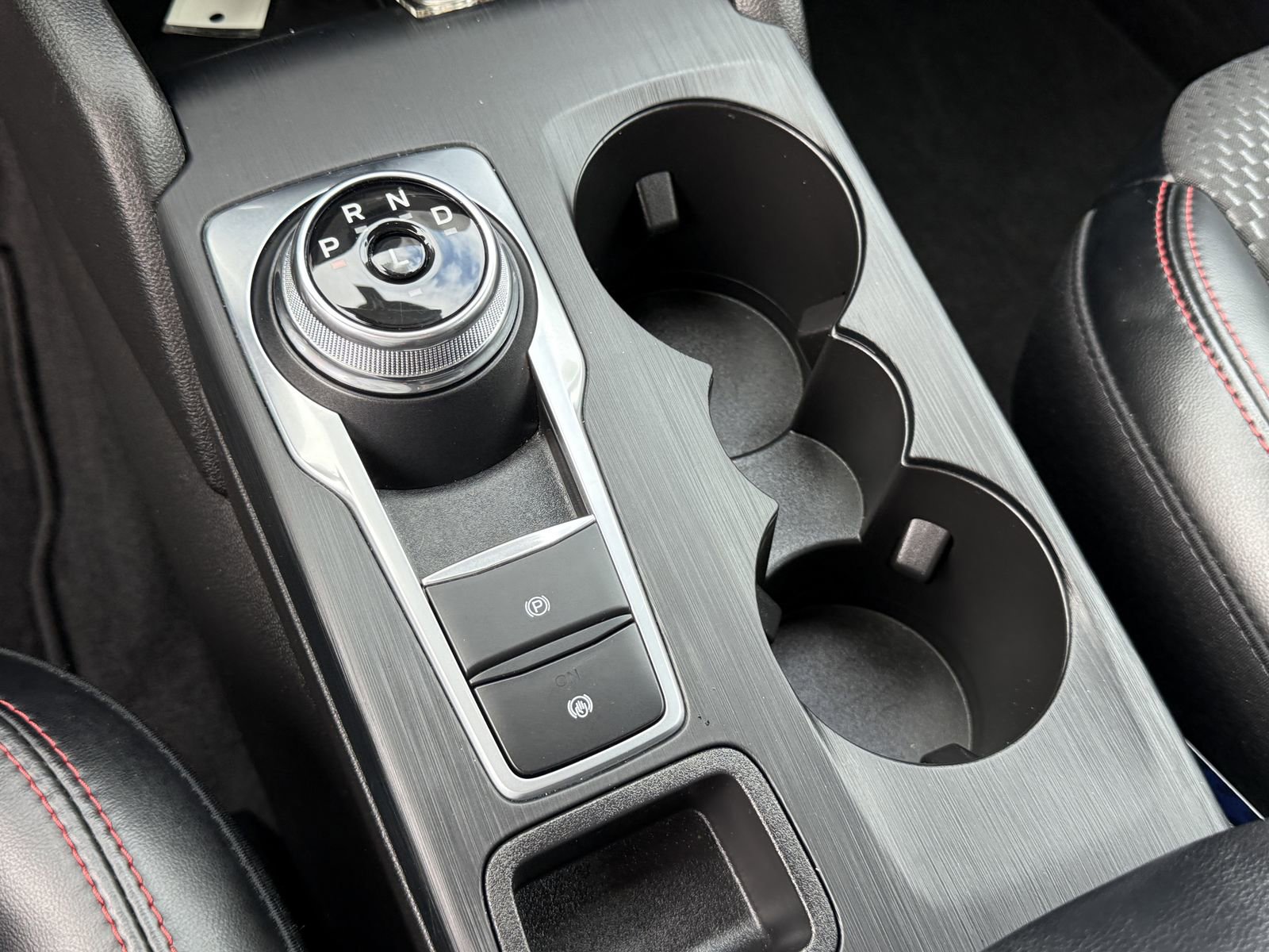 Certified 2024 Ford Escape ST-Line w/ Tech Pack #1 image 26