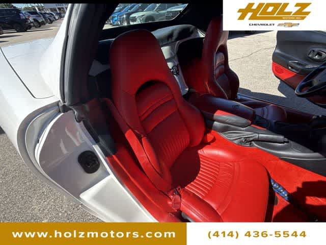 Used 2002 Chevrolet Corvette Convertible w/ Preferred Equipment Group2 RWD image 26