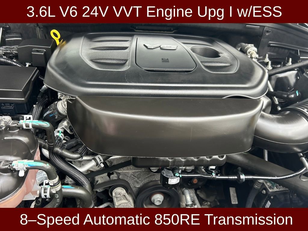 Used 2021 Jeep Grand Cherokee Laredo image 4