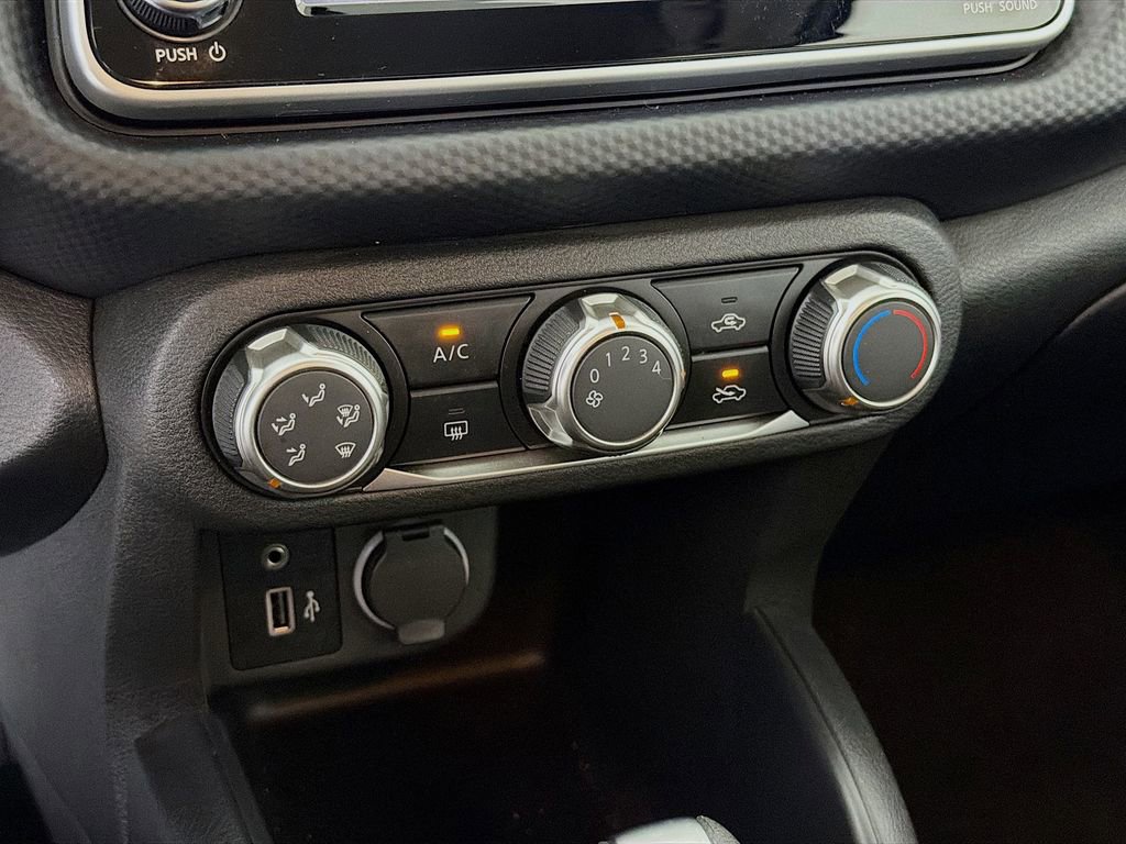 Used 2025 Nissan Kicks Play S FWD image 17