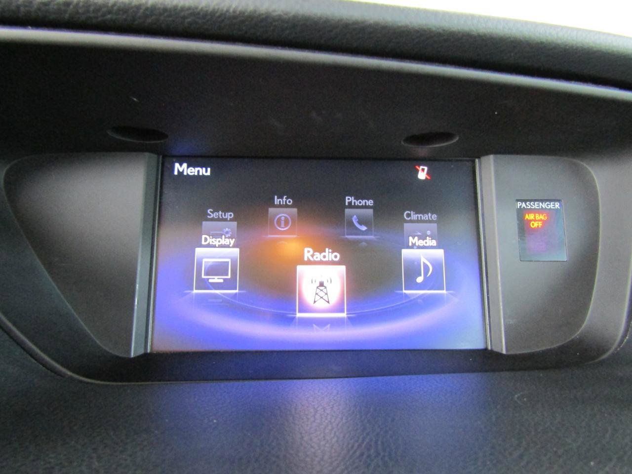 Used 2015 Lexus ES 300h w/ Premium Package w/Bamboo Trim FWD image 17