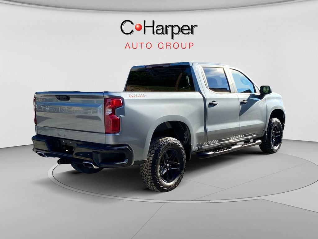 Used 2025 Chevrolet Silverado 1500 Custom Trail Boss w/ LPO, Dark Essentials Package AWD/4WD image 3