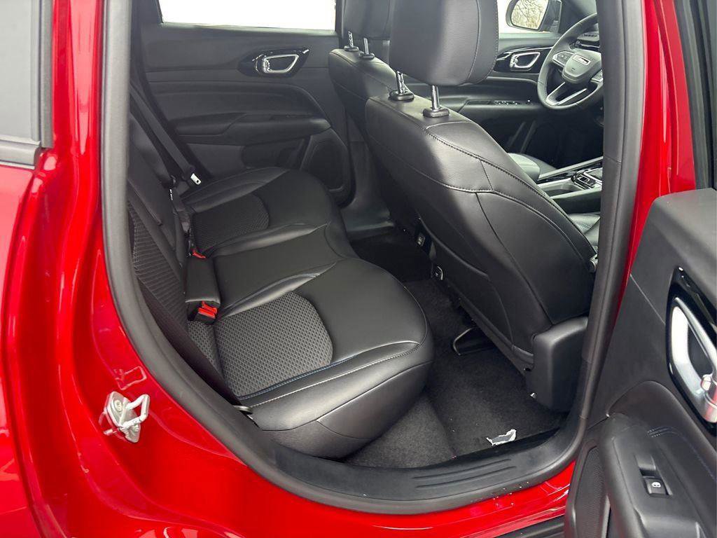 New 2026 Jeep Compass Latitude image 20