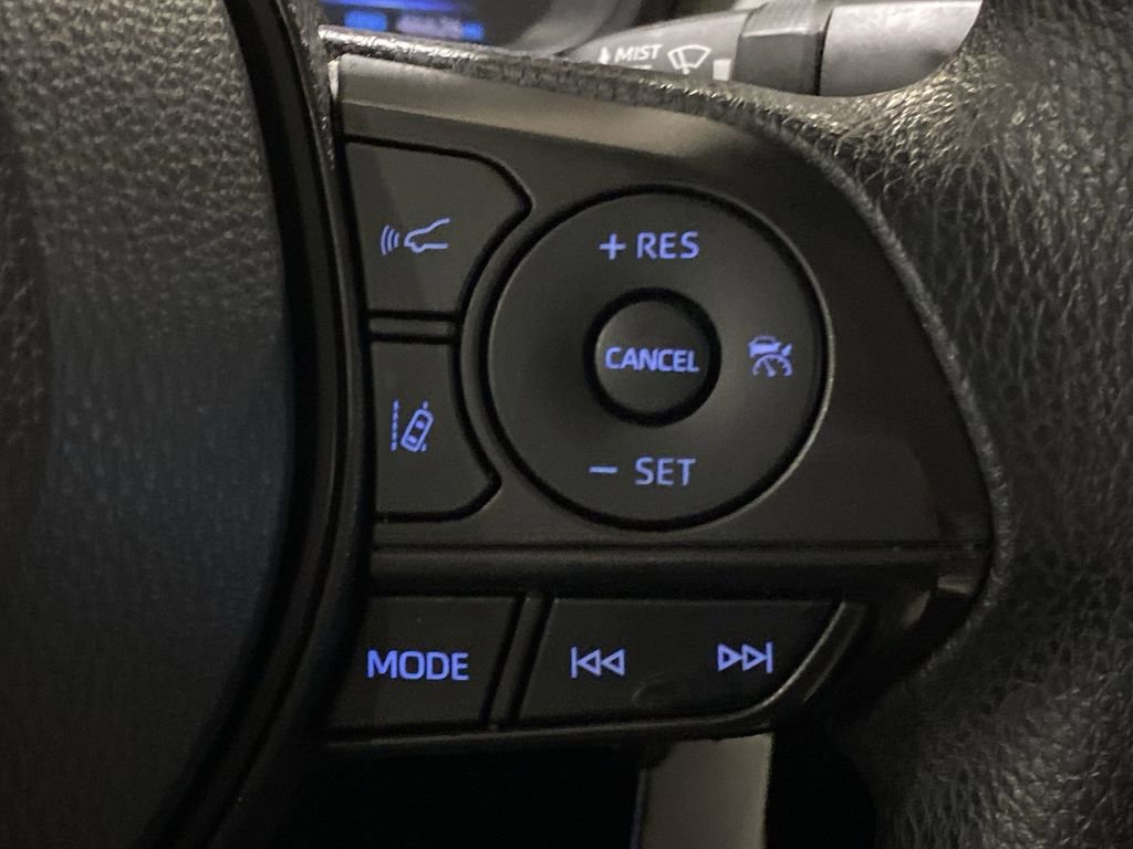 Used 2022 Toyota Corolla LE image 10