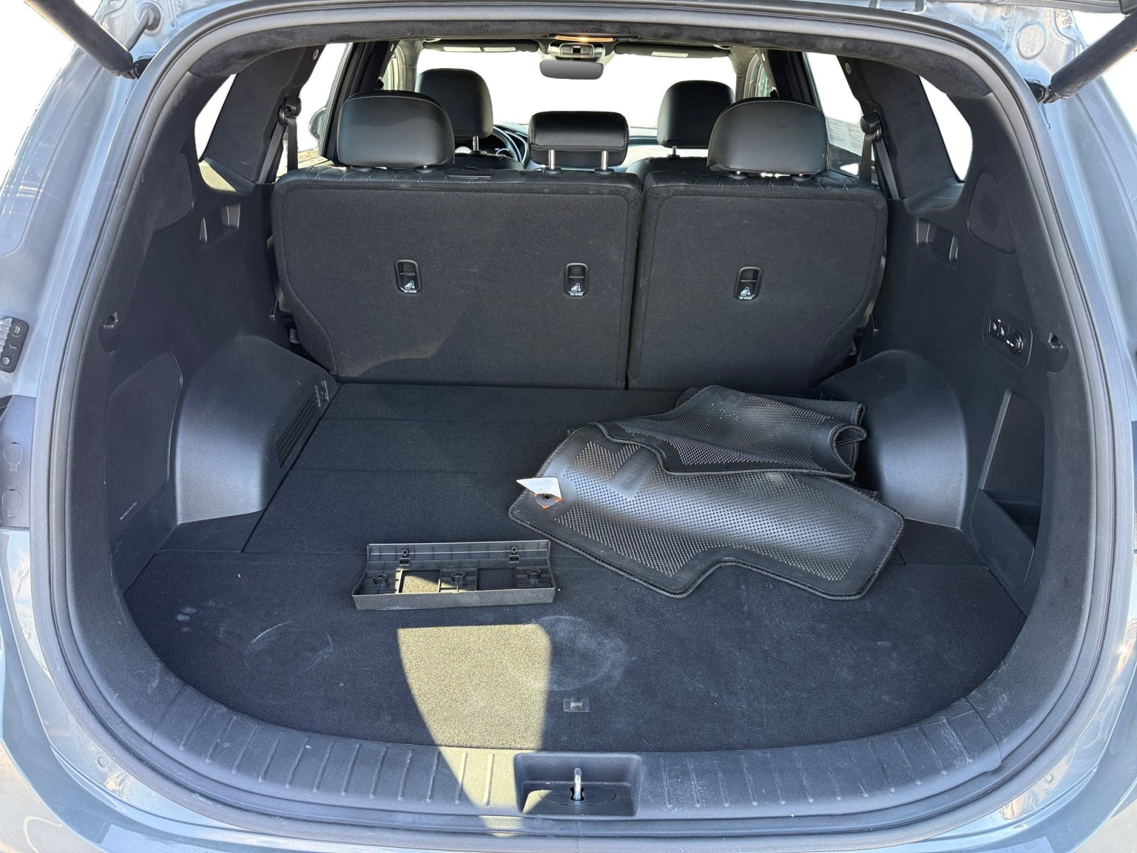 Used 2023 Hyundai Santa Fe Calligraphy AWD/4WD image 17