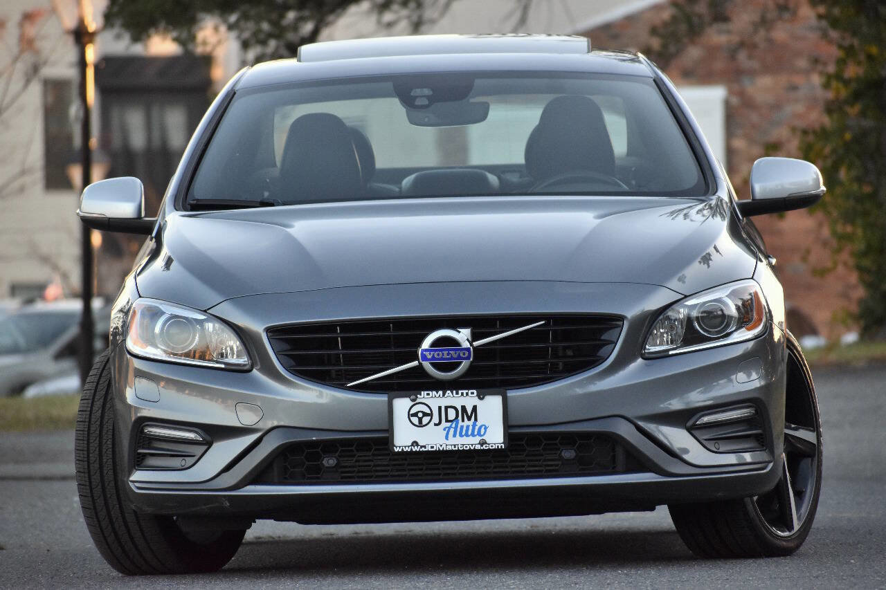 Used 2016 Volvo S60 T5 R-Design image 3