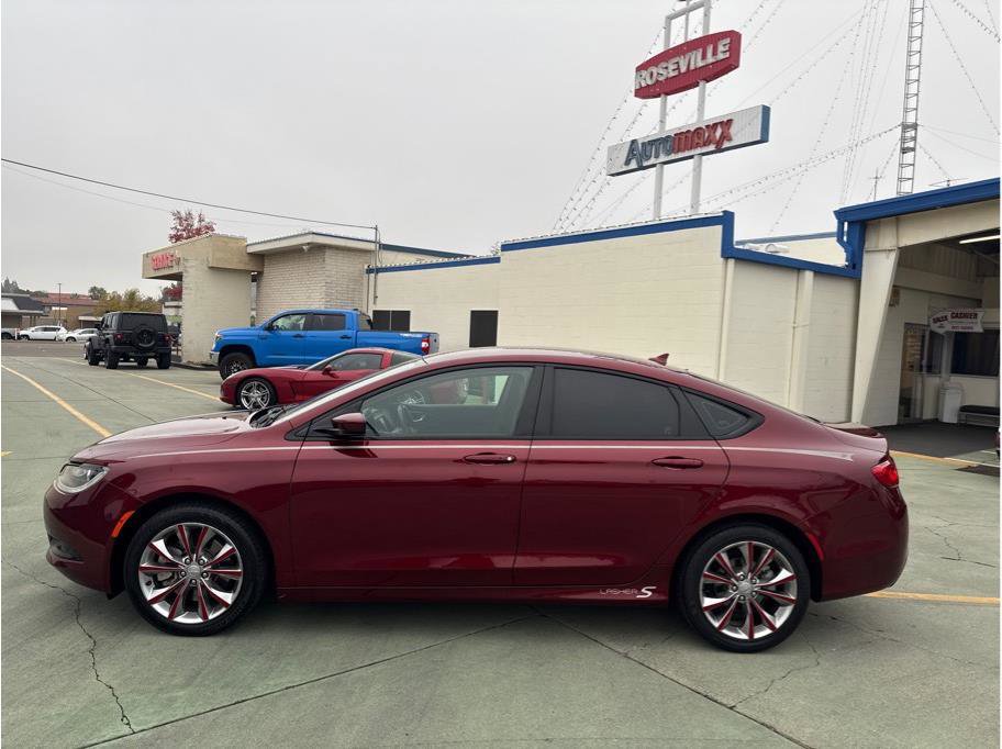 Used 2015 Chrysler 200 S w/ Navigation & Sound Group I image 9