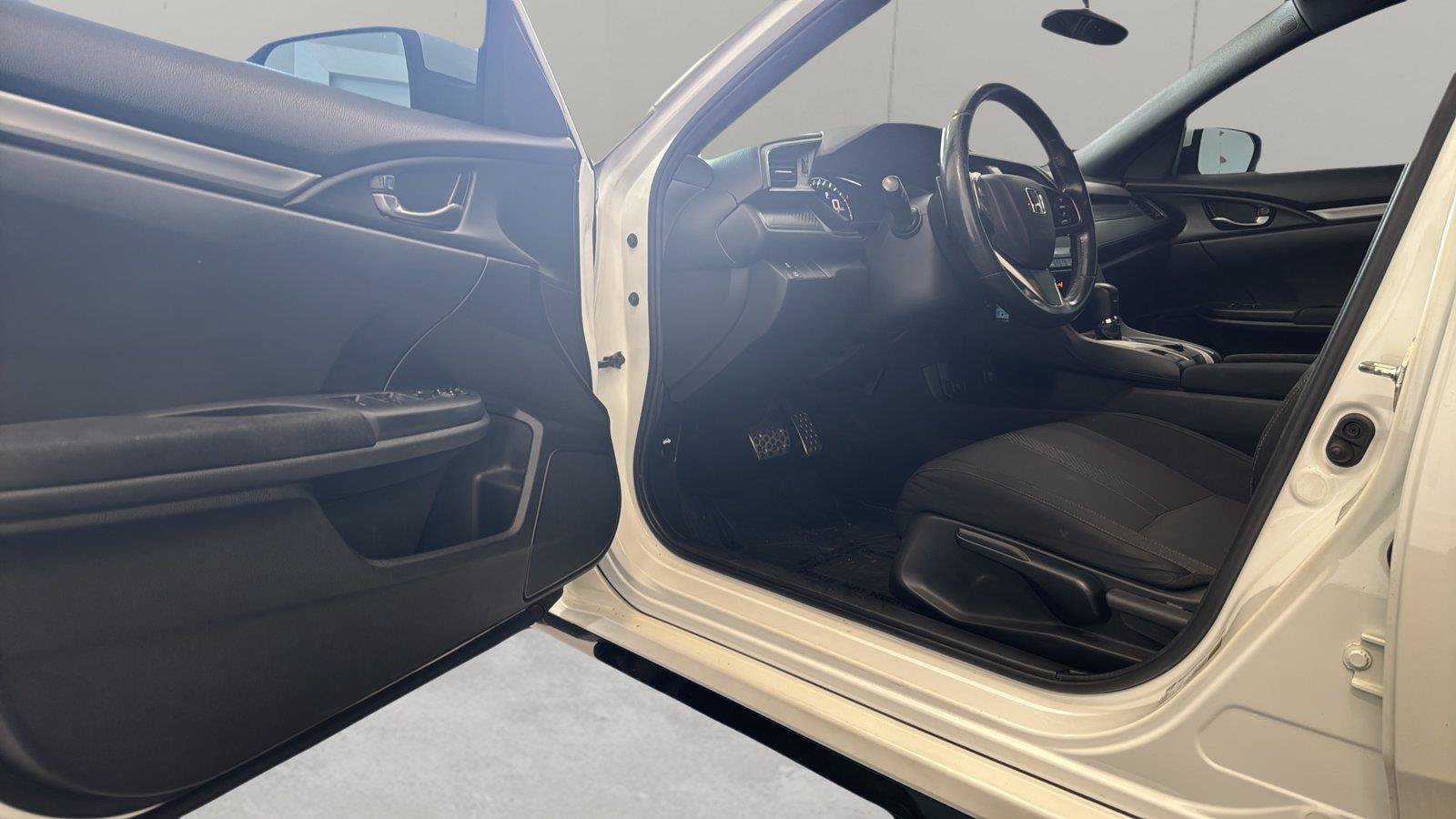Used 2018 Honda Civic Sport image 23