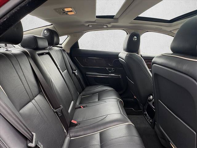 Used 2018 Jaguar XJ R-Sport AWD/4WD image 19
