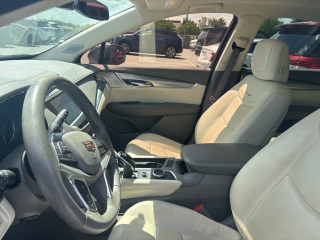 Used 2020 Cadillac XT5 Premium Luxury AWD/4WD image 3