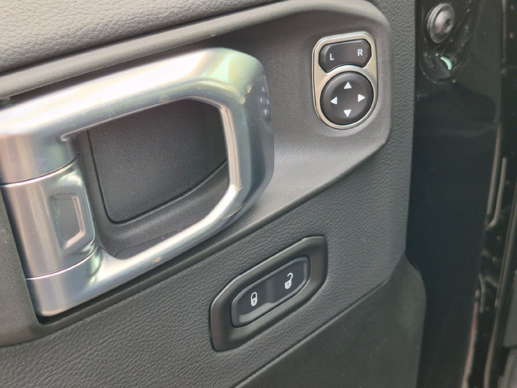 New 2026 Jeep Wrangler Unlimited Sahara AWD/4WD image 10