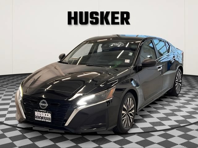 Used 2025 Nissan Altima 2.5 SV FWD image 4
