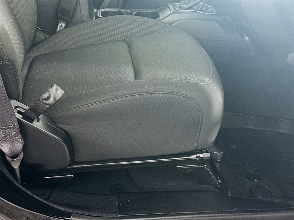 Used 2022 Jeep Wrangler Unlimited Sahara w/ Cold Weather Group image 23