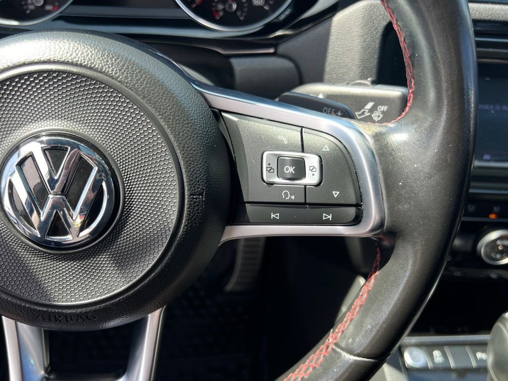 Used 2017 Volkswagen Jetta GLI FWD image 28