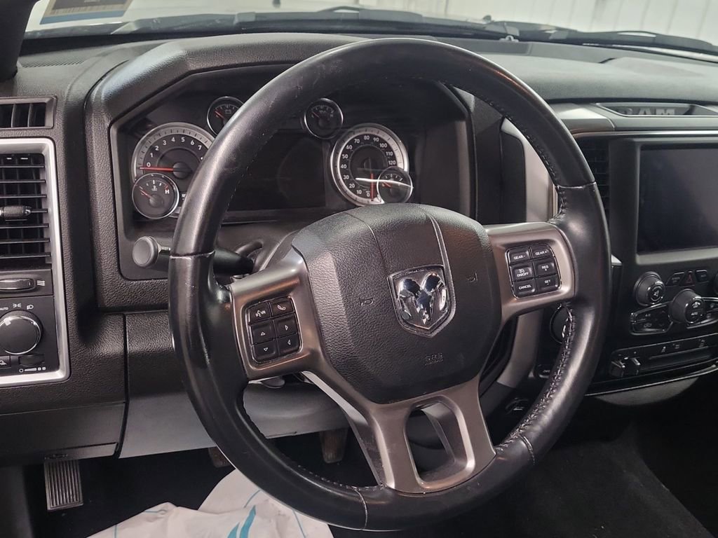 Used 2022 RAM 1500 Classic Warlock video 2