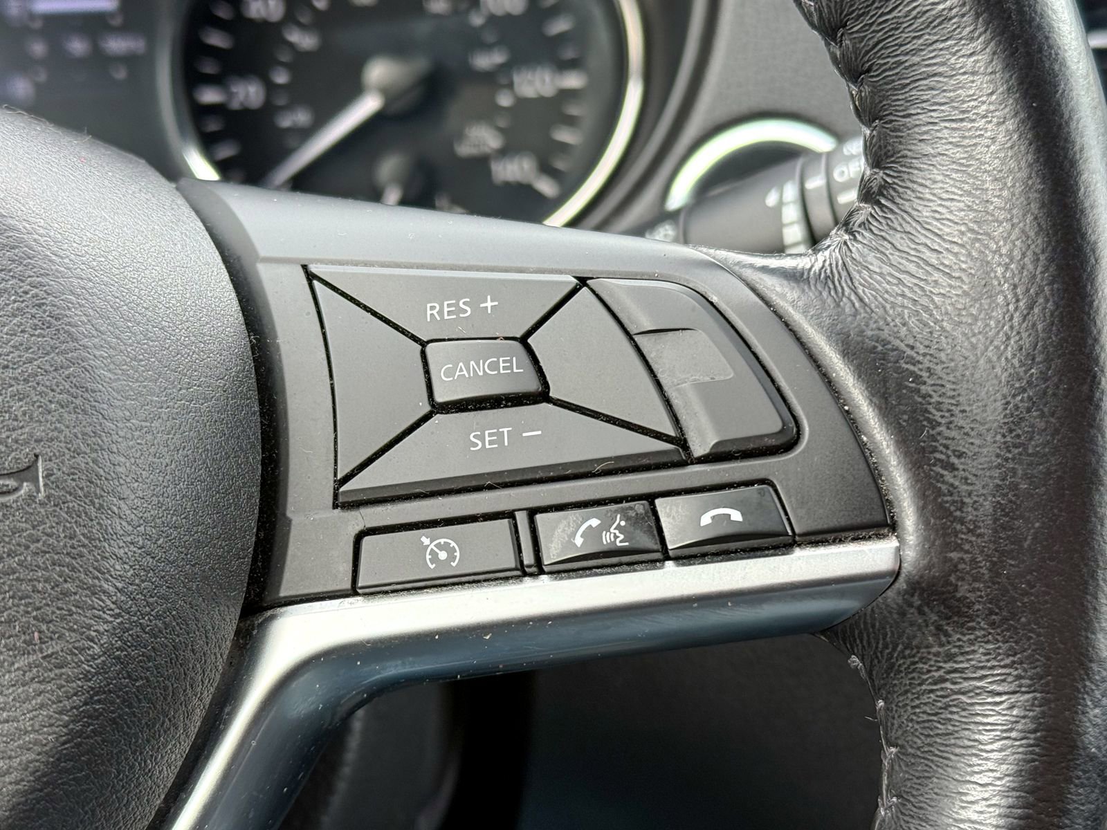 Used 2017 Nissan Rogue Sport SV w/ SV All-Weather Package image 27