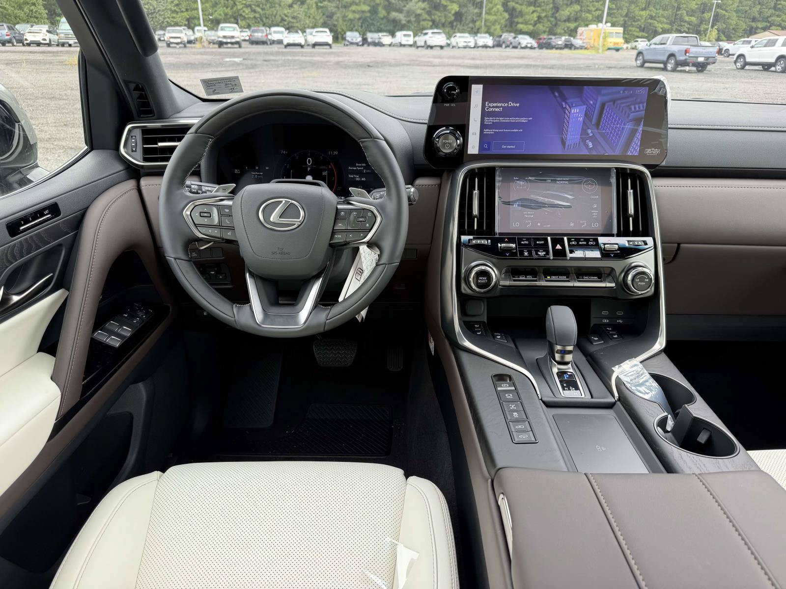 New 2026 Lexus LX 700h Luxury AWD/4WD image 8