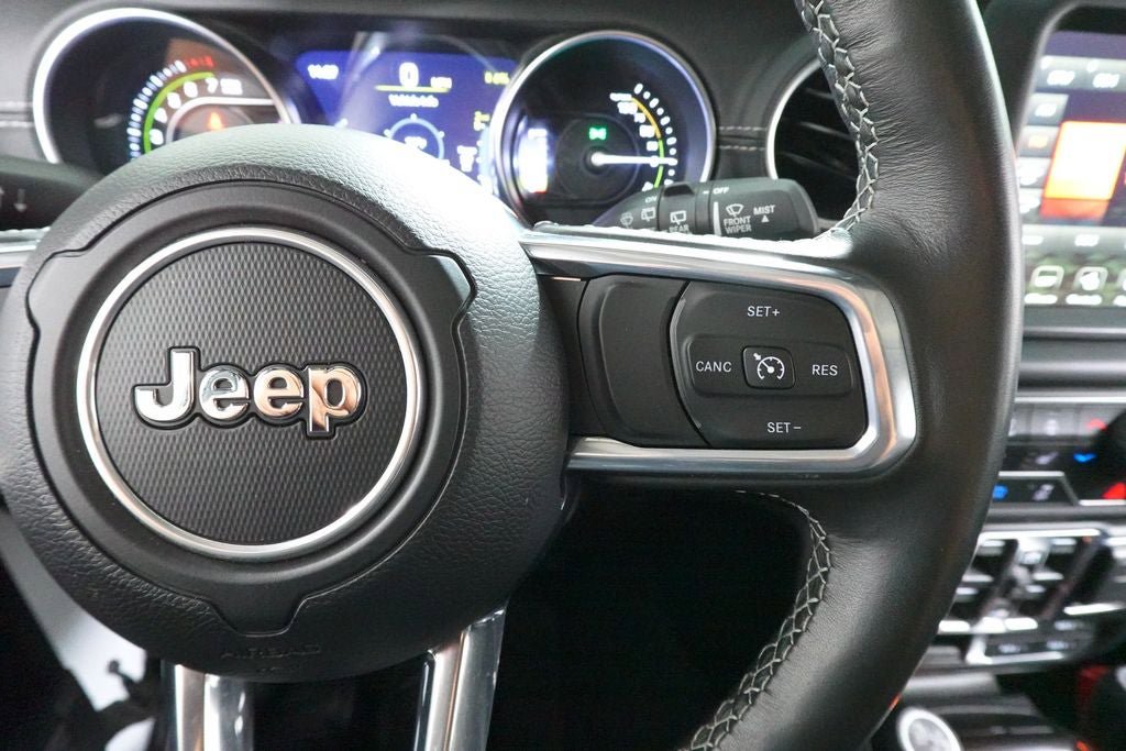 Used 2023 Jeep Wrangler Unlimited Sahara w/ Cold Weather Group AWD/4WD image 14
