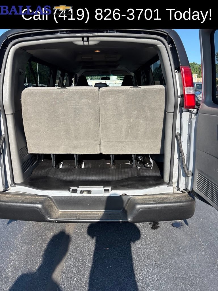 Used 2020 Chevrolet Express 3500 LS RWD image 9