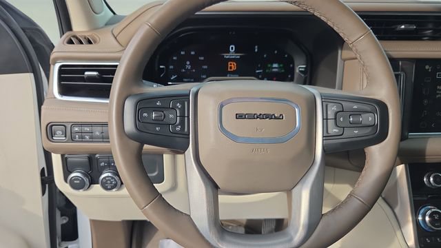 Used 2024 GMC Yukon XL Denali image 14