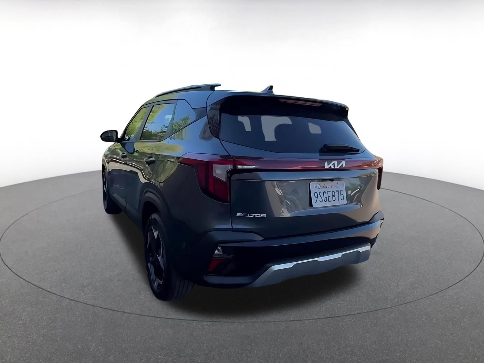Used 2025 Kia Seltos S FWD image 11