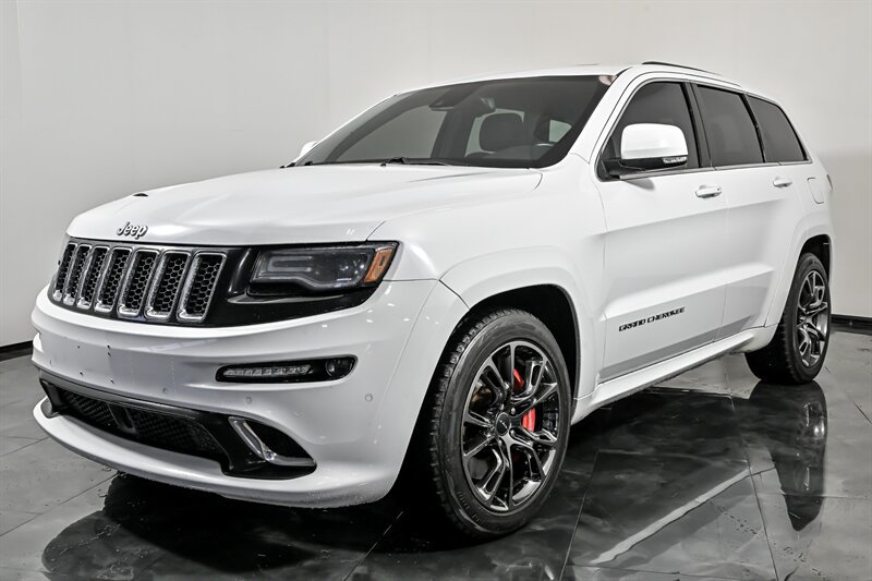 Used 2014 Jeep Grand Cherokee SRT8 w/ Luxury Group II AWD/4WD image 5