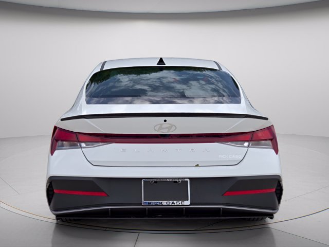 New 2026 Hyundai Elantra SEL Sport FWD image 4