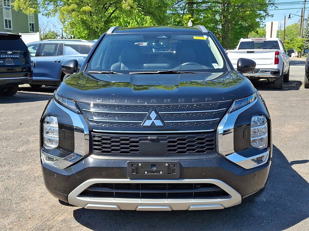 Used 2022 Mitsubishi Outlander SEL AWD/4WD image 2