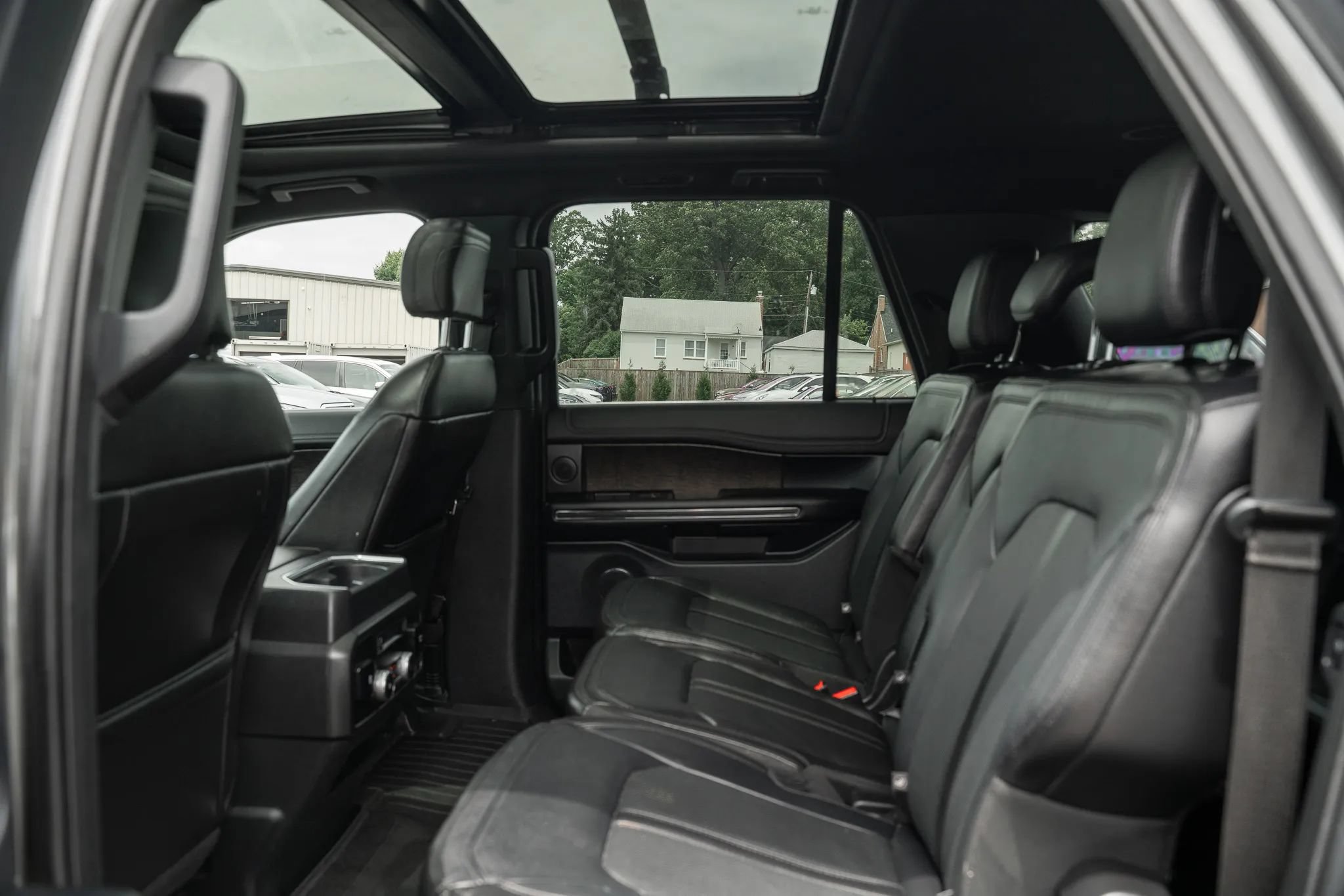 Used 2019 Ford Expedition Max Limited w/ Special Edition Package AWD/4WD image 8