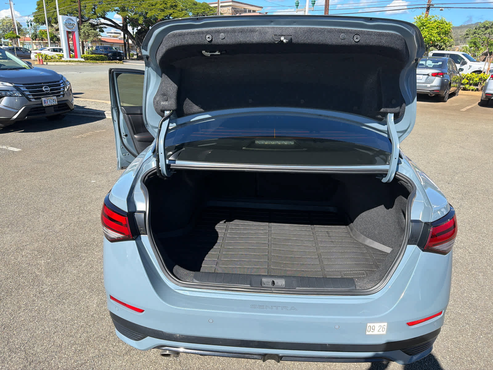 Certified 2025 Nissan Sentra SR image 19