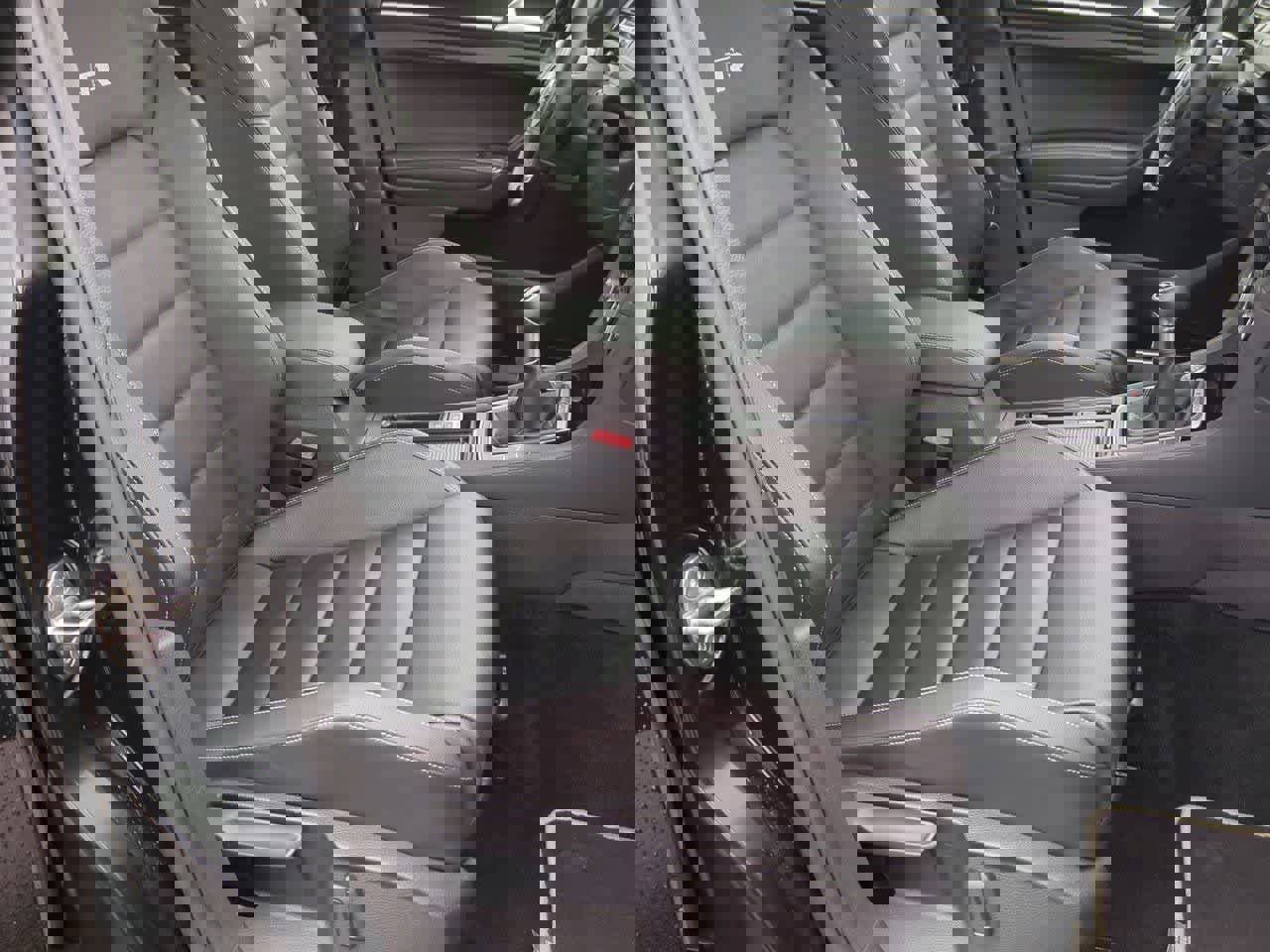 Used 2017 Volkswagen Golf R 4-Door image 20