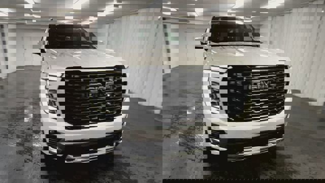 Certified 2025 GMC Yukon XL Denali Ultimate image 3