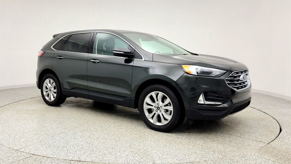 Used 2024 Ford Edge Titanium AWD/4WD image 3